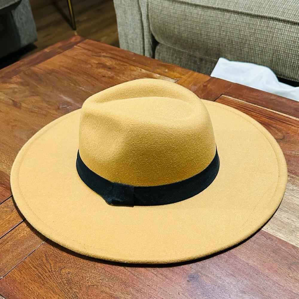 TAN Fedora Hat - Picture 9 of 12